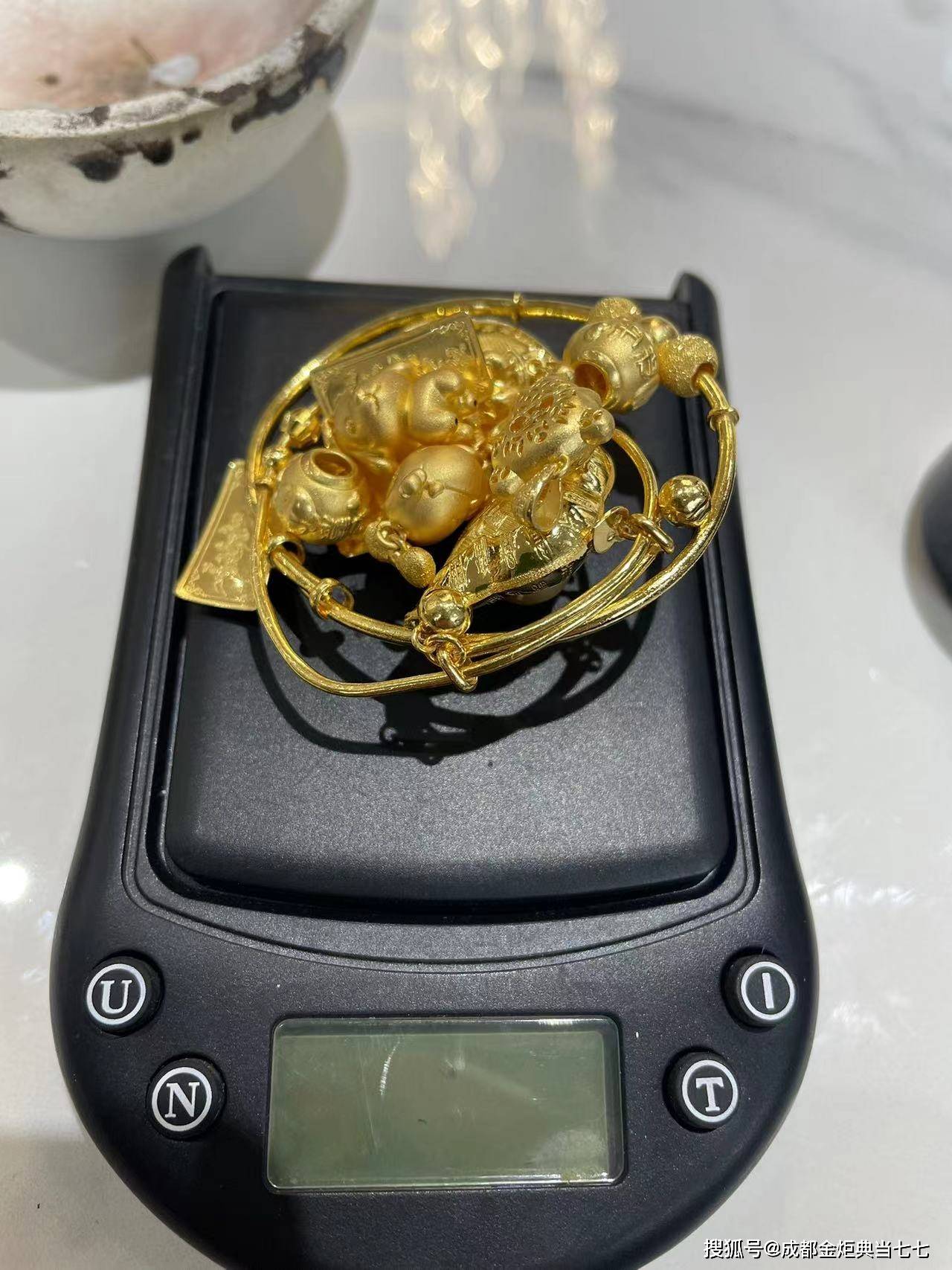 黄南最新24小时上门回收金价方法分析(最方便真实的黄南24小时上门回收黄金方法)